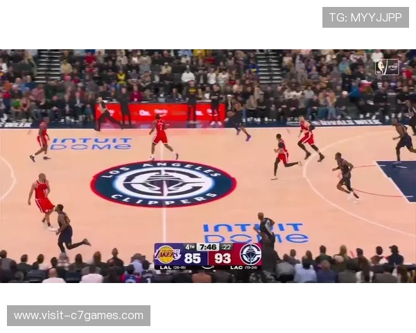 NBA最新动态：詹姆斯伤情更新勇士复苏新星崛起湖人进攻策略分析