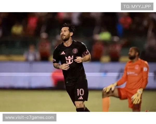 梅西加盟迈阿密国际后首场比赛精彩回顾 震撼全场助队获胜